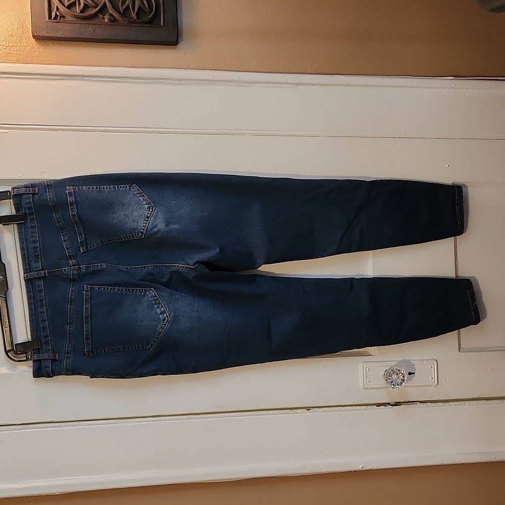 SHEIN Dark Blue Denim Skinny Jeans with Pink Heart Appliqués - Picture 2 of 3